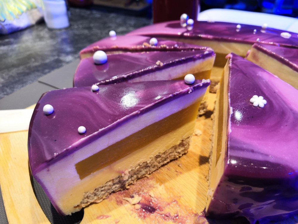 Муссовый торт сиреневый