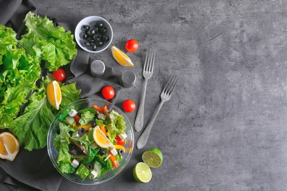 Продукты на сером фоне