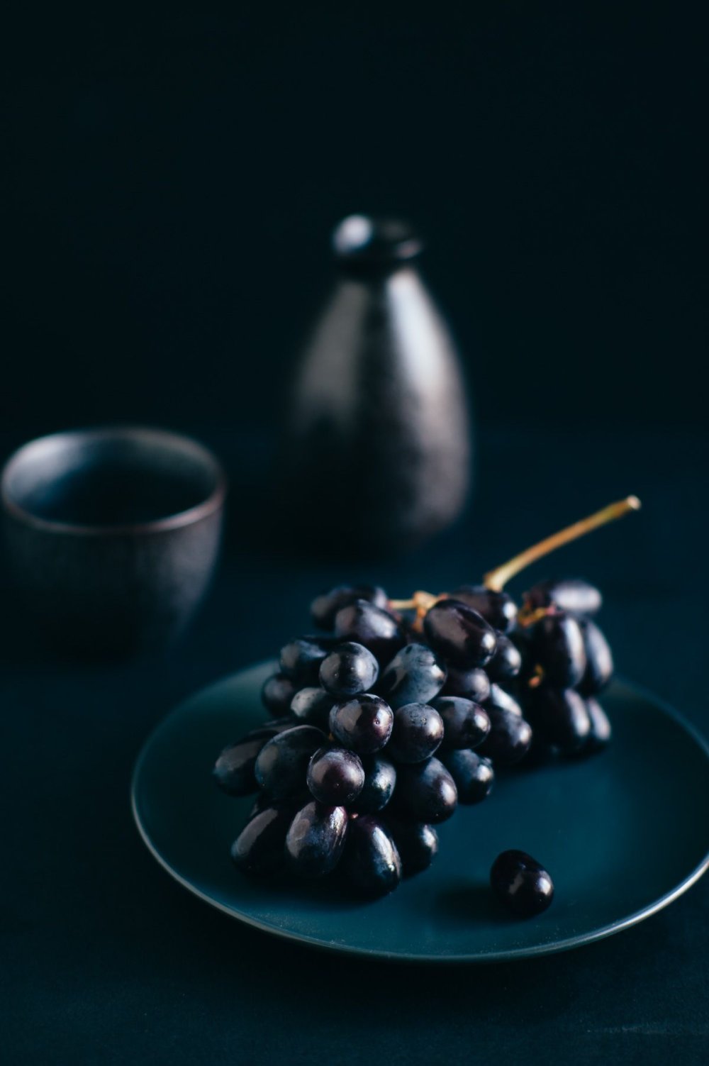 Натрморт в тёмных тонах