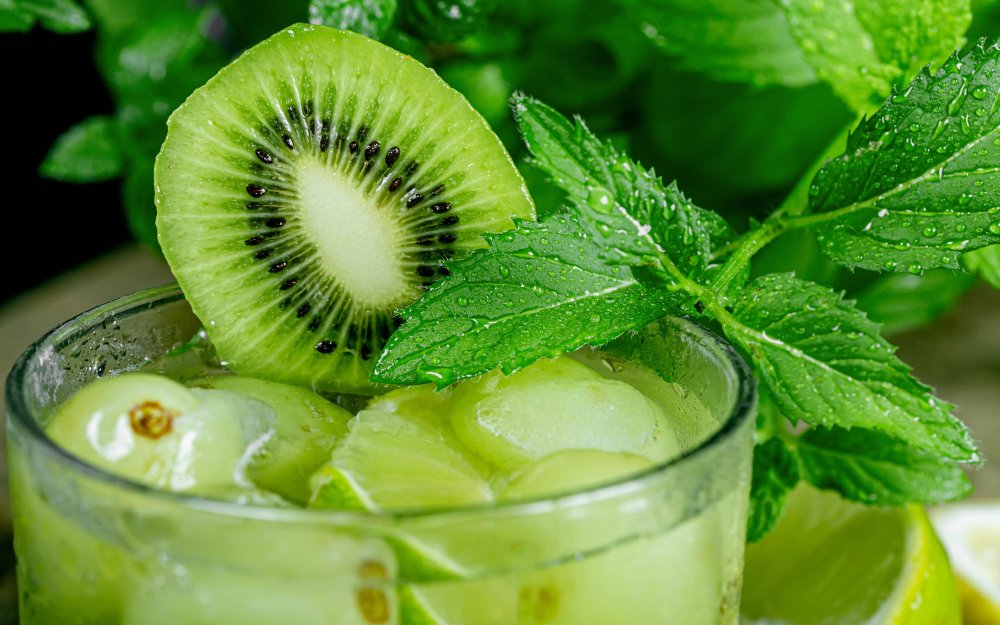Киви в воде