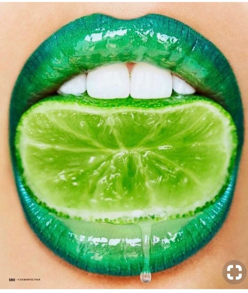 Зеленые губы