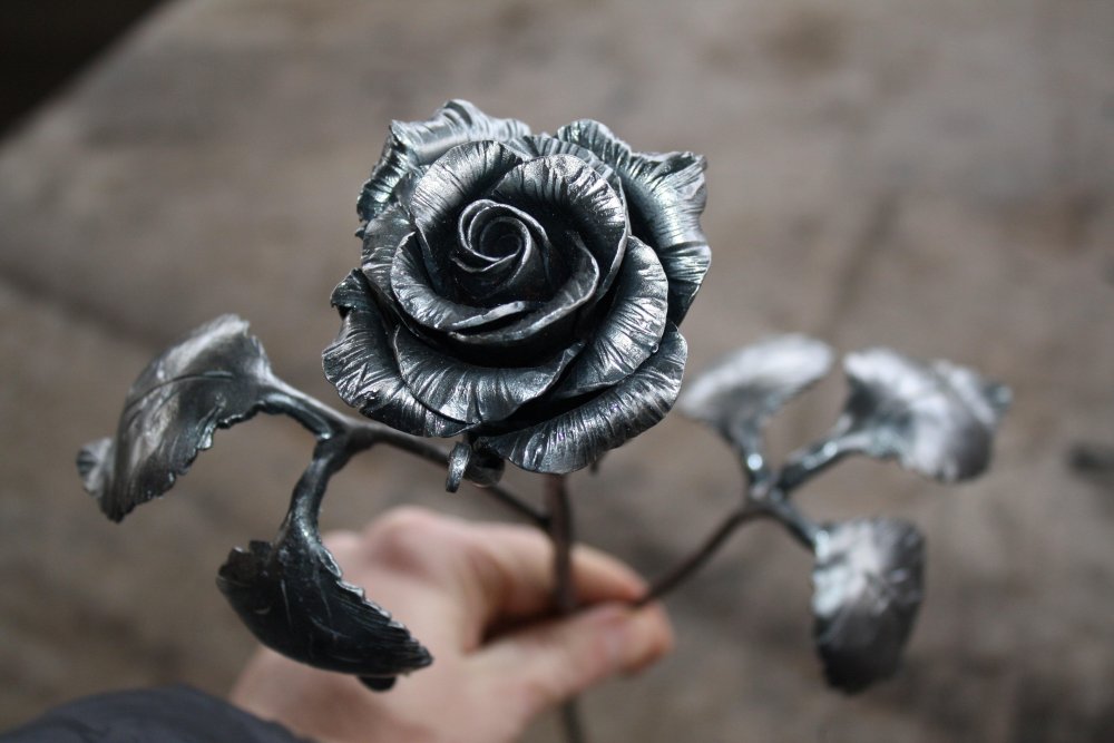 Что такое железная роза? Это точно не цветок! | Группа изданий 