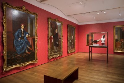 Картина в музее