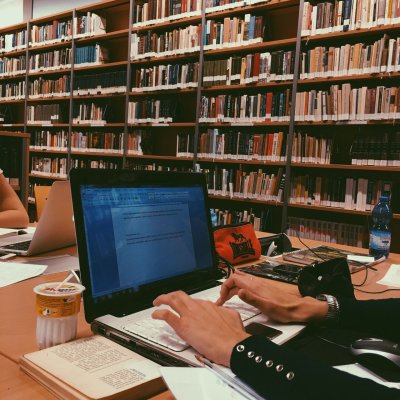 Учеба студента Эстетика