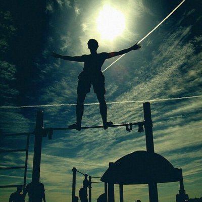 Турник ночью