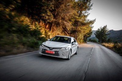 Тойота Камри 70 на рабочий стол