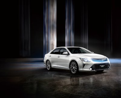 Toyota Camry 55 White HD