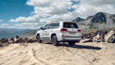 Toyota Land Cruiser 200 2.7