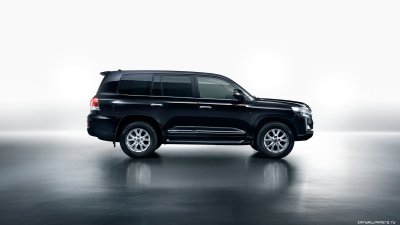 Toyota Land Cruiser 200 v8 Black