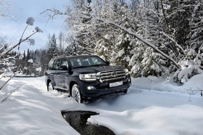 Toyota Land Cruiser 200 зимой