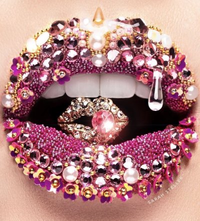 Блестящие губы