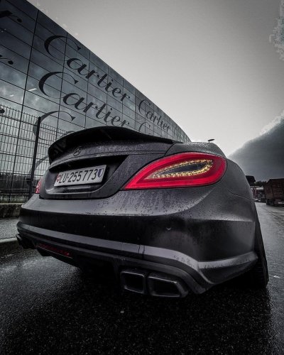 Мерседес банан CLS 63 AMG