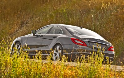 Мерседес банан CLS 550