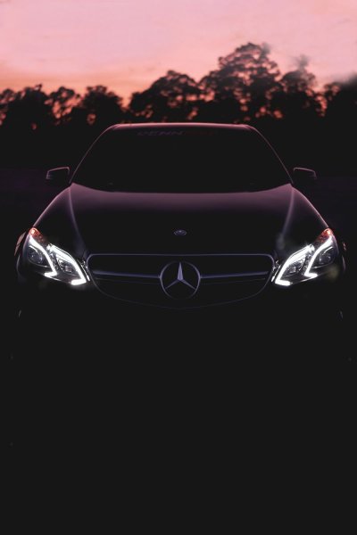 Мерседес е63 АМГ В темноте