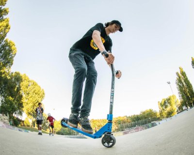 Илья Кузьминов САМОКАТЕР