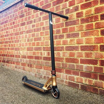 Черные трюковые самокаты Scooter