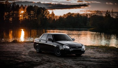 Лада Приора черная