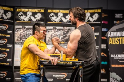 Девон Лоран армрестлинг