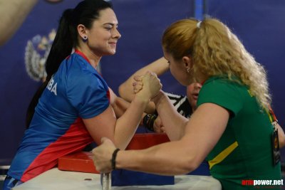 Луиза Габуева армрестлинг