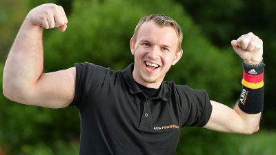 Чемпион мира по армрестлингу Маттиас Шлитте