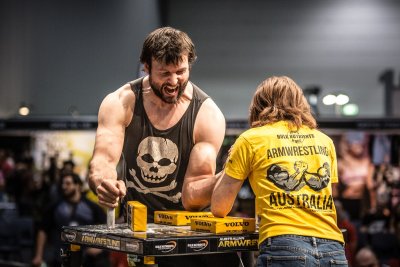 Девон Ларрат