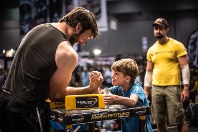 Девон Ларрат