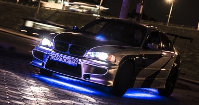 BMW неоновая м5
