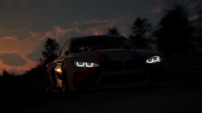 БМВ м5 е60 на закате