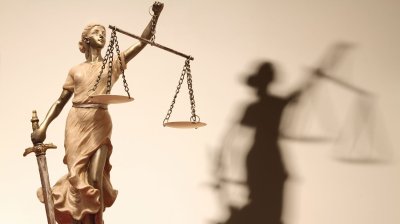 Весы правосудия