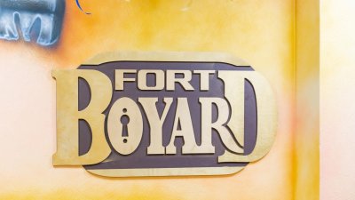 Форт Боярд надпись