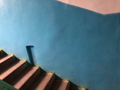 Грязный подъезд