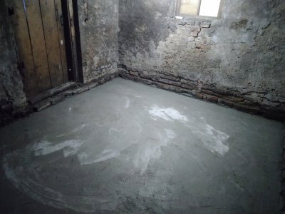 Невымытый пол