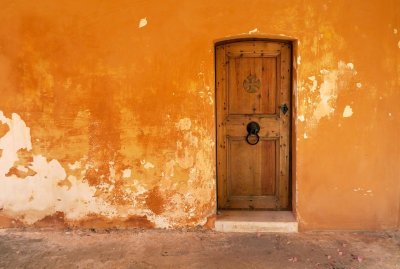 Старинная дверь