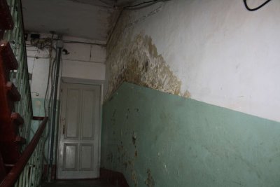 Стена подъезда