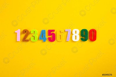 Числа на желтом фоне