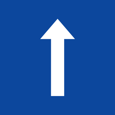 Знак стрелка вверх на синем фоне