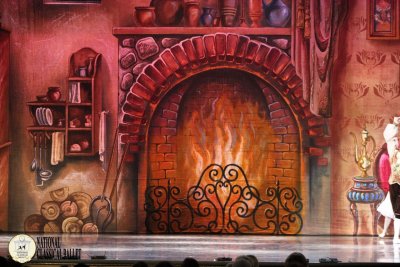 Каморка папы Карло декорации