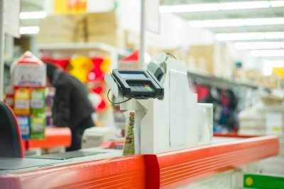 Пустая касса в магазине