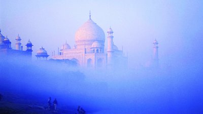 Восточный фон Тажмахал