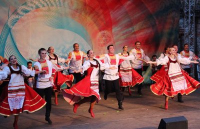 Народные танцы