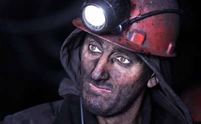 Шахтер в шахте