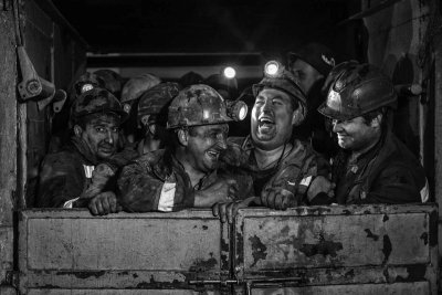 Шахтер уголь