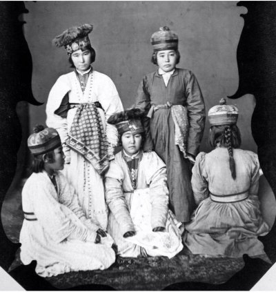 Народный костюм Калмыков