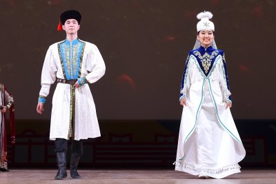 Национальный костюм Калмыков женский