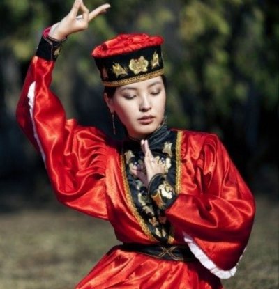 Калмыцкий национальный костюм женский