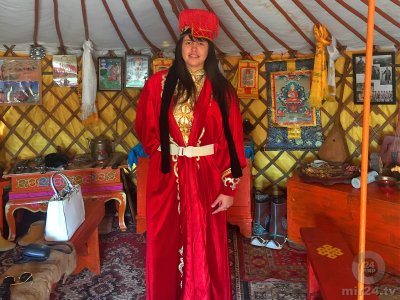 Калмыцкий костюм женский