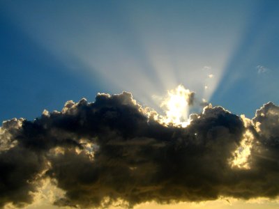 Сквозь облака