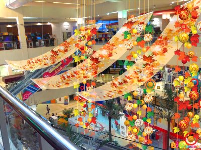 Осеннее украшение торговых центров