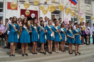 Выпускница школы