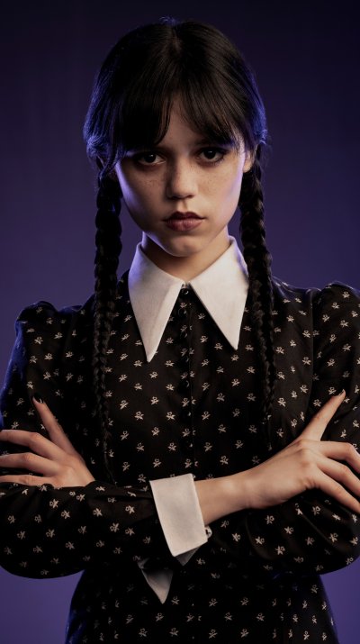 Венсдей Аддамс сериал